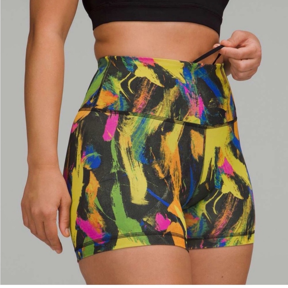 Lululemon Athletica Wunder Train Contour Fit High-Rise Short 4”
